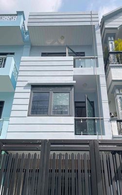 Nhà đẹp cần bán, khu thoáng mát gần bờ sông và không ngập — ảnh 1