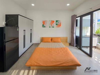 Studio ban công thoáng mát ánh sáng tự nhiên — ảnh 1