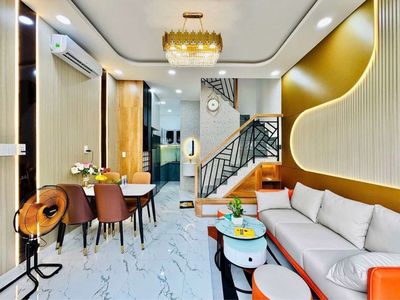 Gấp bán - 34M2 Hẻm xe hơi 3 tầng không lộ giới quy hoạch giá tốt — ảnh 1