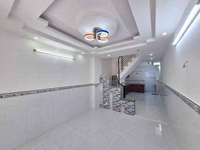 Nhà mới 2L + ST 4 phòng 8 triệu 3.2x 13m hẻm ô tô gần bệnh viện Nhà Bè — ảnh 1