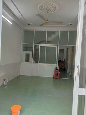 Cho thuê nhà ngay trường học cấp 2 đường thống nhất — ảnh 1