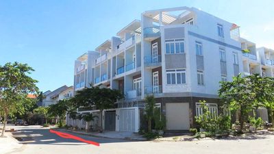 Bán CHDV, đang cho thuê 32tr/th, Hẻm Xe hơi 12m, Đặng Thùy Trâm — ảnh 1