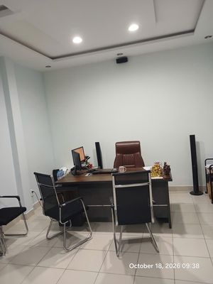 Cho thuê vp full thiết bị máy tính bàn làm việc, bàn gd, phòng họp — ảnh 1