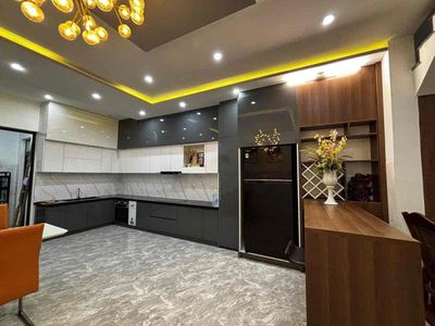 Cho thuê nhà 3 tầng mặt tiền đường: bùi trang chước - hòa xuân - cẩm l — ảnh 1