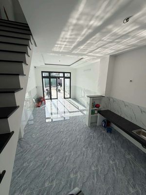 Cho thuê nhà MT BĐ :Dt: 4,5x19m-trệt lầu , 2pn , 2wc Sân đậu ô tô — ảnh 1