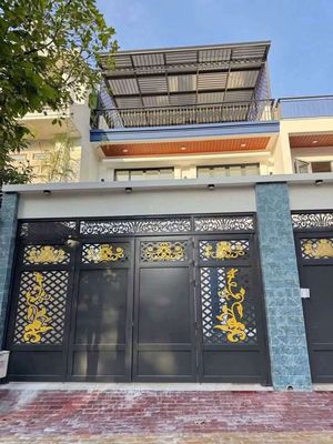Nhà Trệt 2 lầu 140m2 — ảnh 1