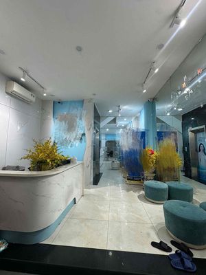 Mặt tiền hà huy tập . thang máy . tttp — ảnh 1