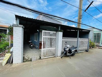 Nhà trệt nguyên căn 120m2 02phòng 02máy lạnh mặt tiền ô tô gần Tây Đô — ảnh 1