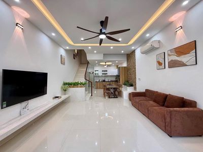 Cho thuê nhà 3 tầng khu Nam Việt Á, 100m2, 4PN — ảnh 1