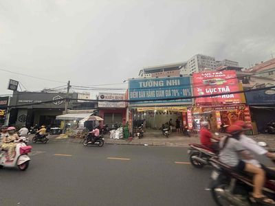 Cho thuê MB đối diện trường THPT Thoại Ngọc Hầu, Quận Tân Phú — ảnh 1