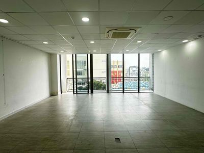 55m2 - Trung Tâm Q10 - Toà nhà góc 2MT - có ban công thoáng — ảnh 1