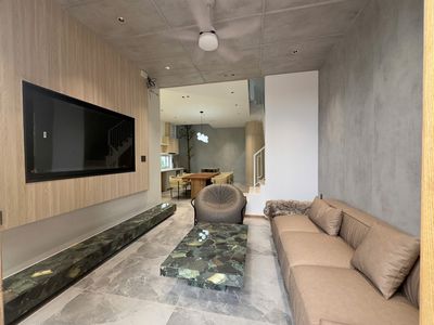 Cho thuê nhà 3 tầng góc 2 mặt tiền đường đa mặn,ngũ hành sơn — ảnh 1
