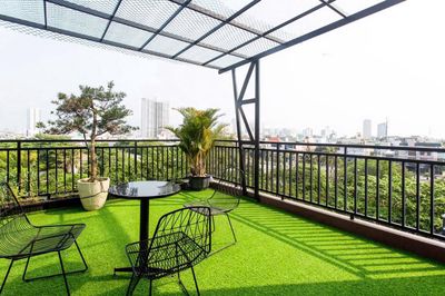 Trống sẵn căn hộ có sân vườn tầng thượng view Cầu Rồng — ảnh 1