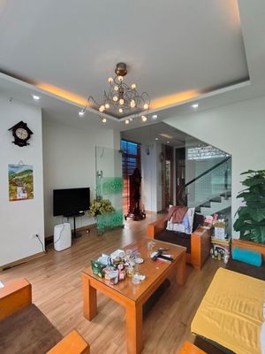 Bán Nhà Cầu Giấy, Nhà Đẹp Trần Quốc Hoàn, 50m2, 14.2 tỷ — ảnh 1