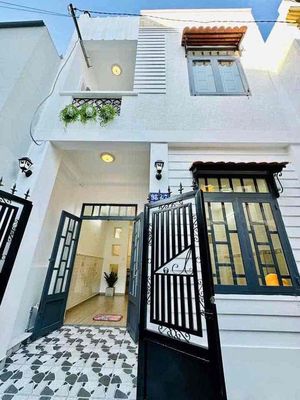 Hoa Hồng 1% - 5x10m - 3 tầng - Hơn 4 tỷ - Sát Mặt tiền — ảnh 1