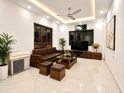 Nhà Thạch Bàn Lô góc 3 Thoáng 35m x 6 Tầng 6 tỷ — ảnh 1