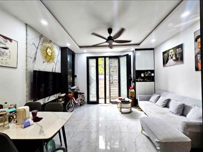 Bán nhà góc 5 tầng full nội thất, Long Biên, 6.x tỷ — ảnh 1