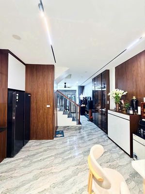 Bán nhà Bồ Đề - Nguyễn Văn Cừ, 50m² x 4 tầng, 9 tỷ — ảnh 1