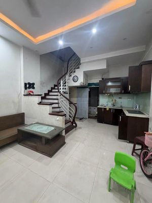 Bán nhà Bồ Đề, Long Biên, 30m2 x 5 tầng, 6 tỷ — ảnh 1