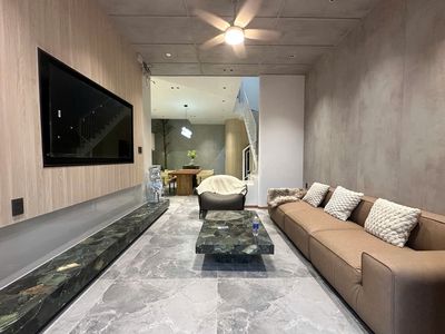 Cho thuê nhà đẹp 4 phòng ngủ hiện đại khu nam việt á - ngũ hành sơn — ảnh 1