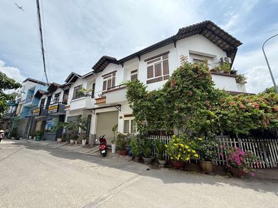 Cần bán biệt thự kề Aeon Mall Tân Phú 68m², 5,4mx11m, chỉ nhỉnh 5 tỷ. — ảnh 1