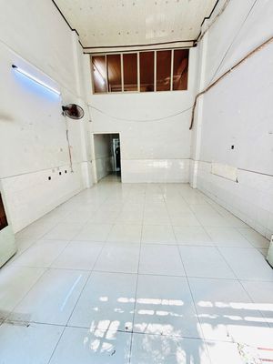 Nhà cũ vị trí đẹp 4.1*14.5/NH 5.5m hẻm 154 Âu Dương Lân P3Q8 — ảnh 1