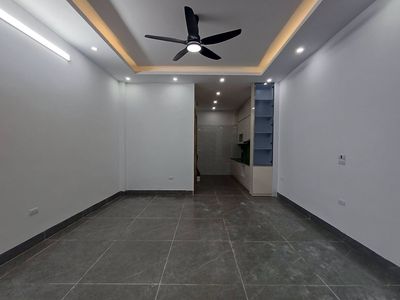 Cho thuê nhà nguyên căn Vĩnh Hưng, 5 tầng thang máy, KD, VP, Spa — ảnh 1