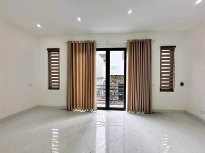 Bán nhà 5 tầng Vĩnh Ninh, mặt tiền 6m, diện tích 40m², hơn 5 tỷ — ảnh 1