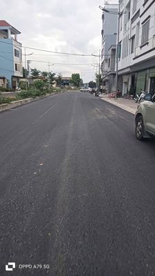 Nhà phân lô ô tô vào nhà - Năm Khu C Vinolympic — ảnh 1