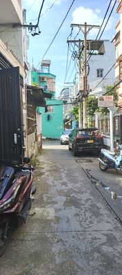 Nhà 4 tầng 53m2 ngang 5.3m, dài 11m mà chưa tới 6 tỷ. — ảnh 1