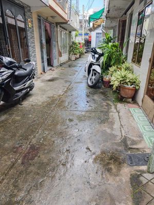 Cho thuê nhà 2 phòng ngủ hẻm Hoàng Văn Thụ — ảnh 1