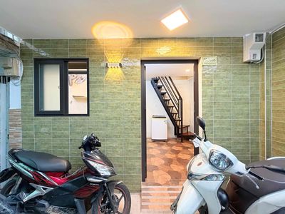 Cho Thuê NNC 1 Trệt 1 Lầu_Full Nội Thất Mới 100%_Có Balcon Ngay THĐ Q1 — ảnh 1