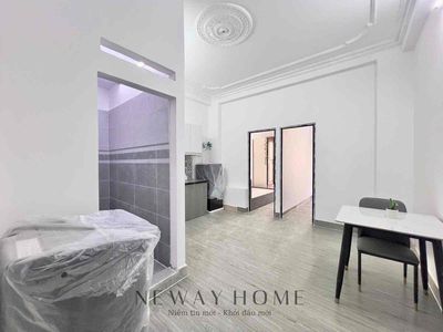 Căn hộ 2PN ban công full nội thất mặt tiền đường ô tô tới nhà kế Q1 — ảnh 1