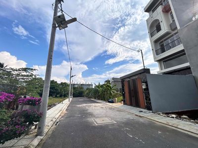 Kẹt tiền cần bán nhanh lô đất DT: 4x27 full thổ cư. Hẻm nhựa 8m — ảnh 1
