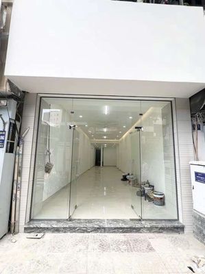 Cho thuê nhà mặt tiền Đinh Tiên Hoàng q1 — ảnh 1