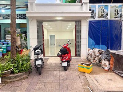 Nhà Mặt Tiền Kinh Doanh sầm Uất - sát Đg ĐỖ XUÂN HỢP - MỚI — ảnh 1