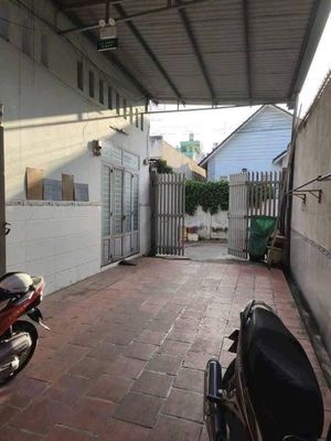 Cho thuê nhà liền kề 6 triệu/tháng khu dân cư Phú Hòa 1, Thủ Dầu Một — ảnh 1
