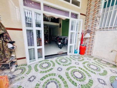 Nhà 1 trệt 1 lững Phú Mỹ, Thủ Dầu Một, giá 2.5 tỷ — ảnh 1