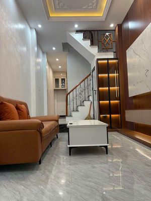Cho thuê nhà 32m² có thang máy phố Bà Triệu, Hà Đông — ảnh 1