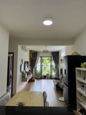 Bán căn hộ ban công hướng đông full nội thất đẹp — ảnh 1