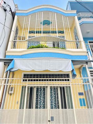 Nhà hẻm xe hơi 6m Lạc Long Quân hơn 4 tỉ — ảnh 1