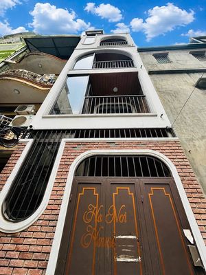 Bán nhà Cầu Giấy 38m2, 6 tầng, ô tô đỗ cửa, lô góc — ảnh 1