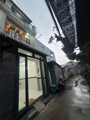 Bán nhà 3 tầng 4PN 3WC hẻm 4m gần Metro Quận 12 — ảnh 1