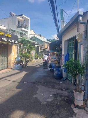 Bán nhà cấp 4 60m2 Phạm Văn Đồng Linh Trung xe hơi đỗ cửa — ảnh 1