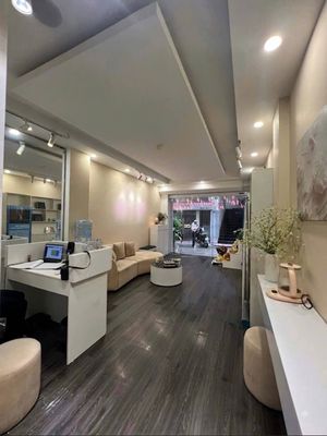 Cho thuê nhà Nguyễn Đình Chiểu, Hai Bà Trưng, có thang máy, ô tô đỗ cử — ảnh 1