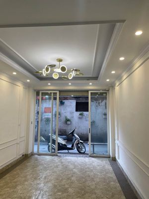 Cho thuê nhà ngõ ô tô Cầu Giấy, 40m2*6 tầng, 4PN — ảnh 1