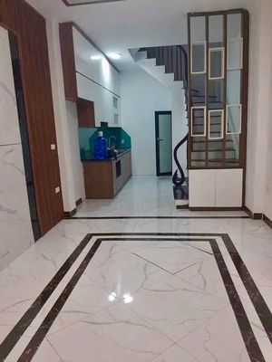 Cho thuê nhà nguyên căn ngõ 197 Hoàng Mai, 35m2 x 5 tầng — ảnh 1