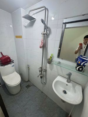 Nhà cho thuê Hoàng Hoa Thám, 4 tầng, 20m2, 7 triệu/tháng — ảnh 1