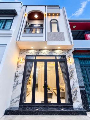 Nhà lầu xây mới 4 phòng ngủ - Hẻm 50 Trần Hoàng Na - Gần siêu thị Mega — ảnh 1