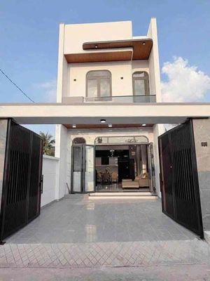 Bán nhanh căn nhà lầu 1 sẹc đường chính đã có nội thất — ảnh 1